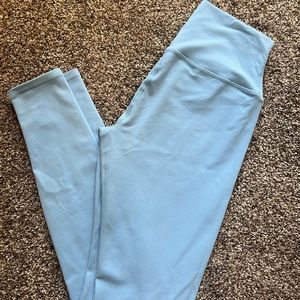 Alo Leggings in Powder Blue